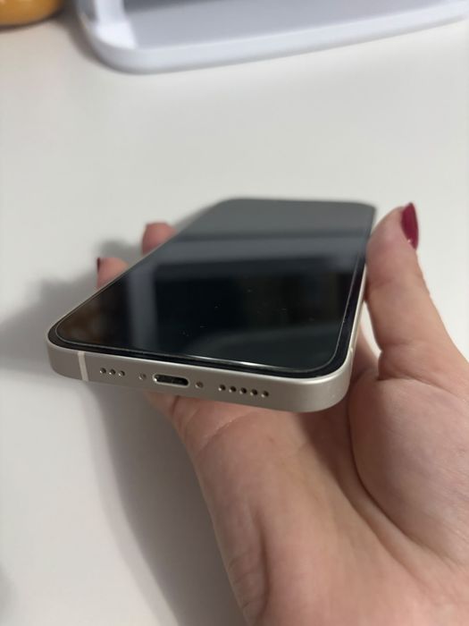Iphone 13 simplu