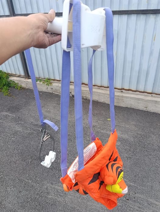 Продаю детскую коляску,манеж,шезлонг