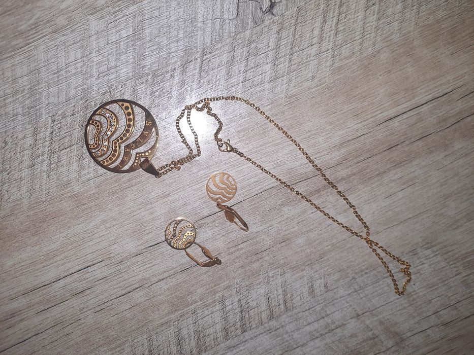 Бижутерия сатылады