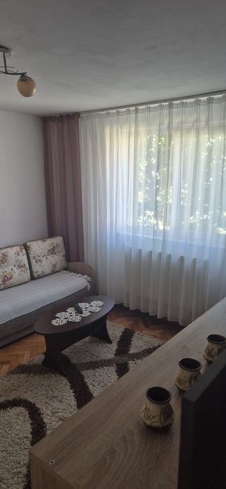 Apartament de închiriat