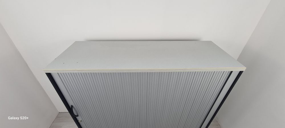 Немски офис шкаф етажарка съхранение на документи и други нужди