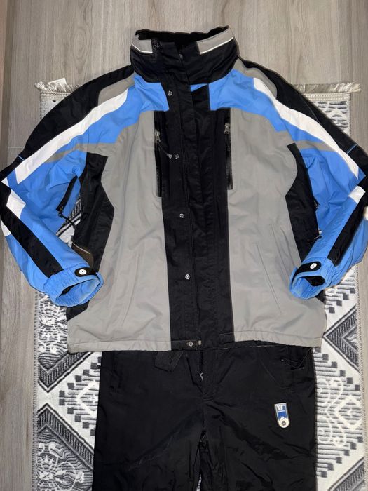 Vând costum de ski de bărbați