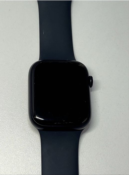 Продам Apple Watch Series 8