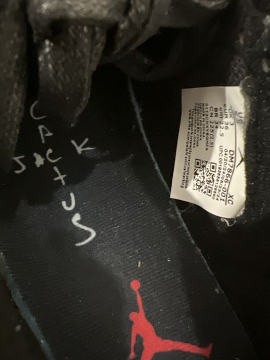 Jordan 1 low travis scott phantom