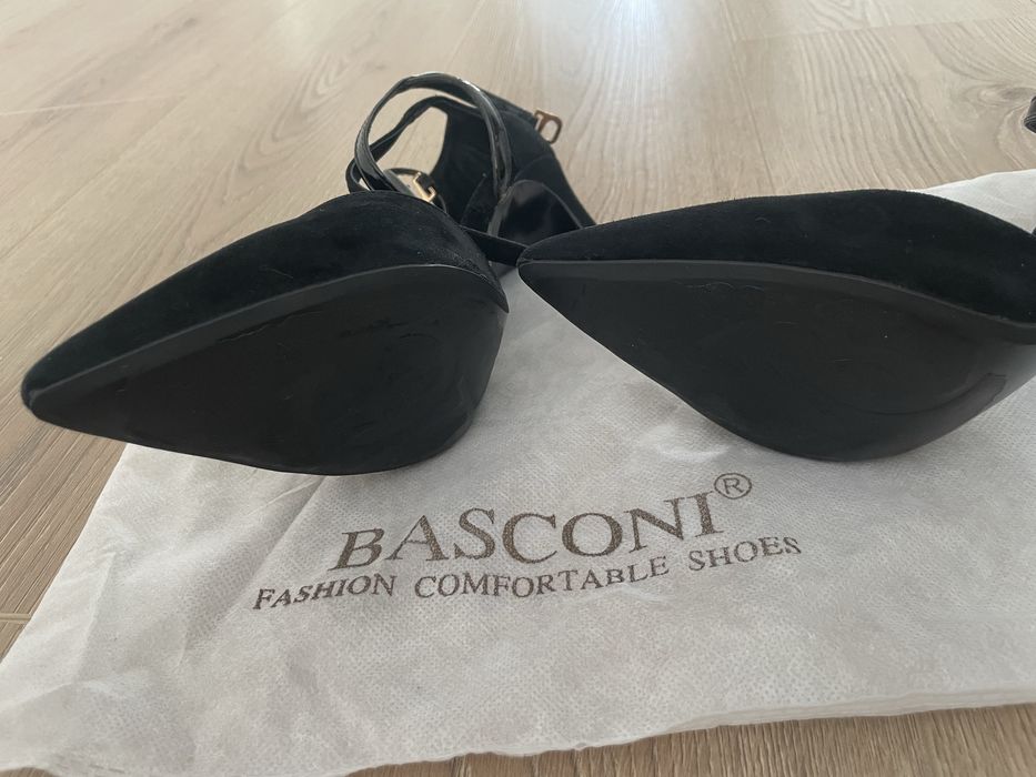 Продам туфли Basconi