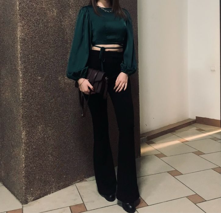 Блузка короткая