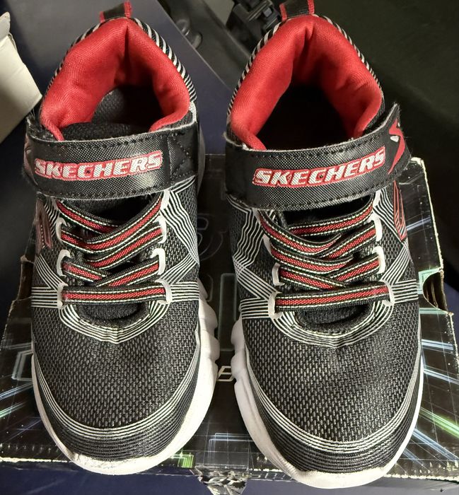 Adidasi skechers copii