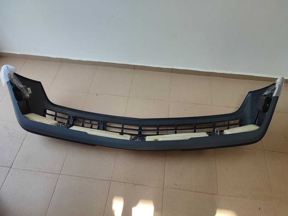 Броня Мерцедес 124 нова с лайсна предна mercedes w124