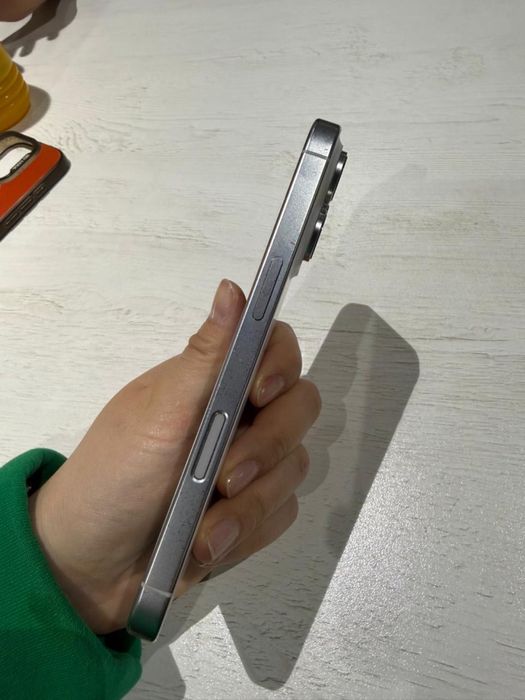 Iphone 16 pro 128gb.