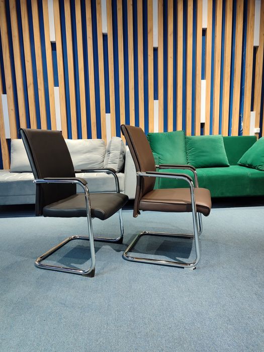 Офисное кресло Виситор паркер и голф