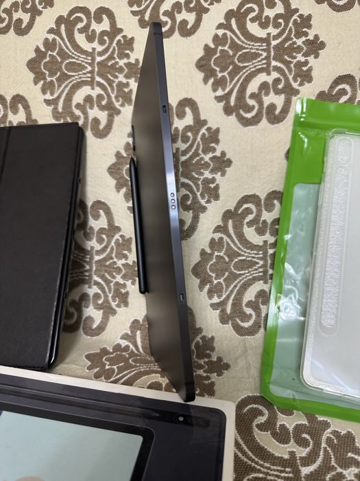 Продам samsung galaxy tab s7