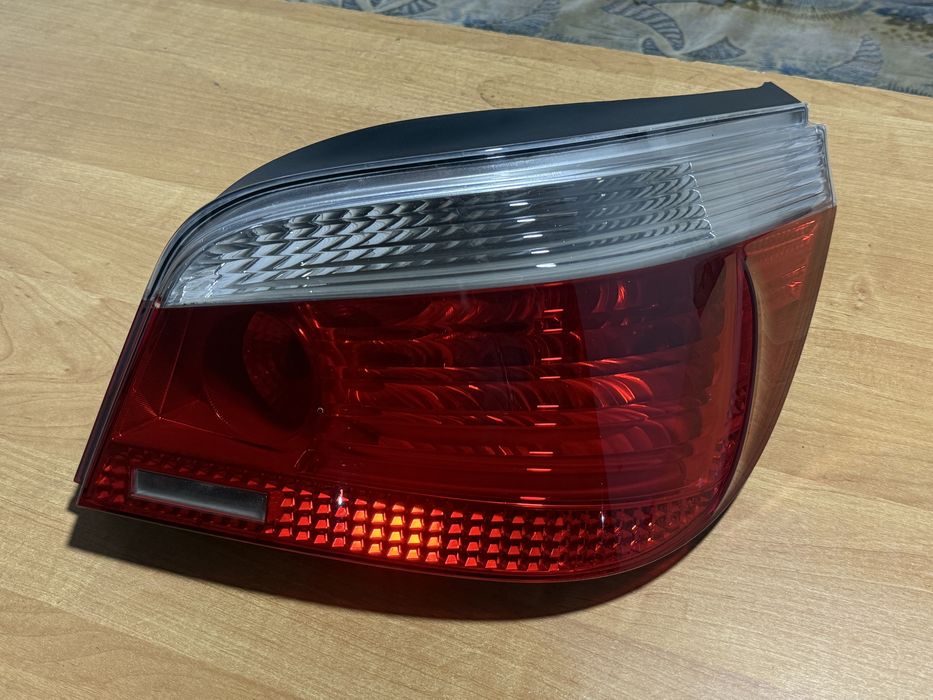 Задний правый фонарь BMW E60