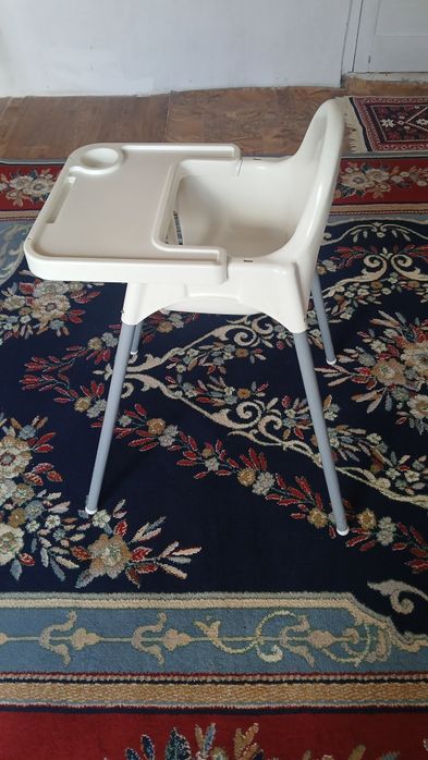 Стол для кормление