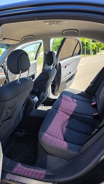 Mercedes E220 W211