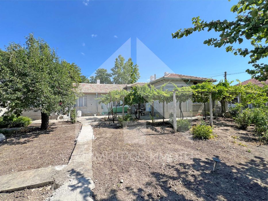 Продава се Къща в Нови пазар - 133 кв.м за 805 €/кв.м - Снимка #3