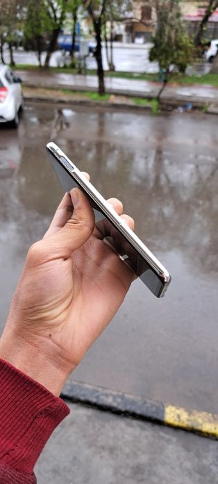 Samsung S10e xotirasi 8/128GB