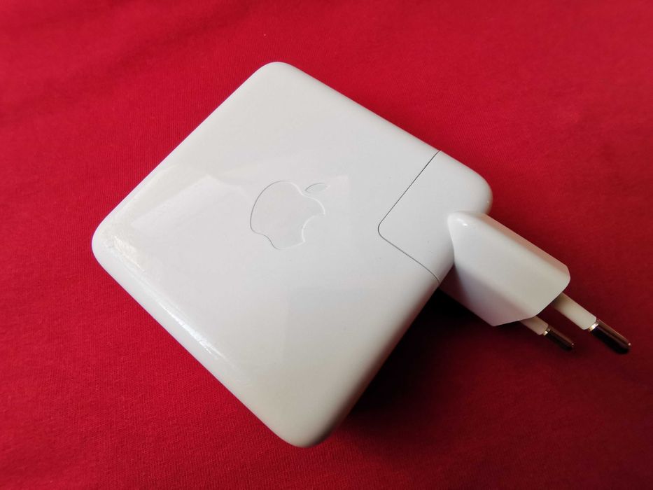 Apple 61w Usb-c Power Adapter A1947 MacBook Pro  2018