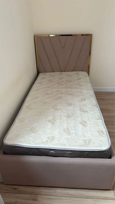 Кровать для спальни