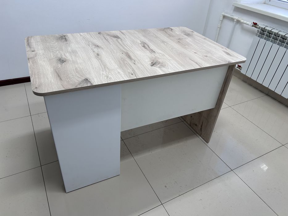 Продам офисный стол