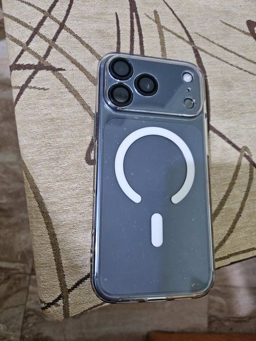 iPhone 17 pro MAX  неразличим от нов!
