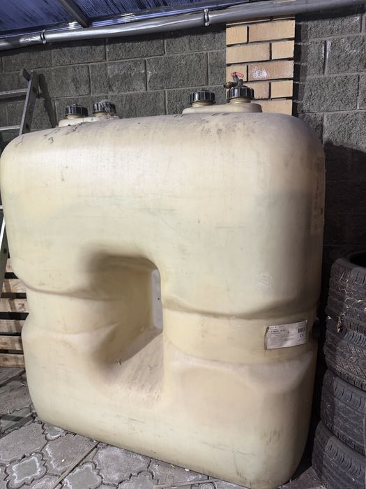 Продам бак на 1500литров