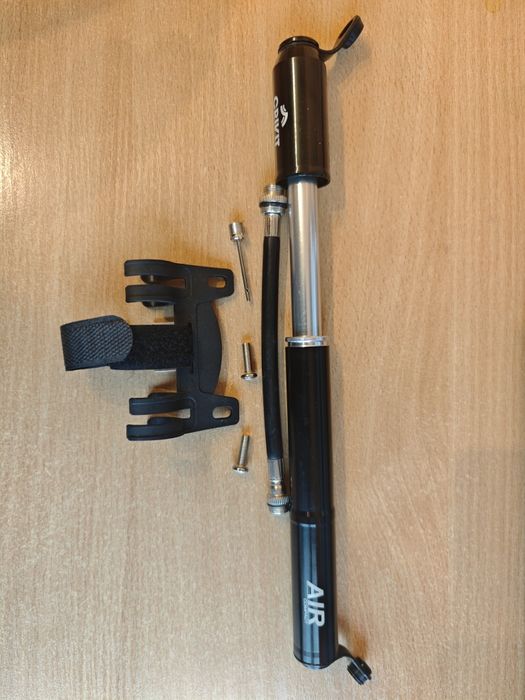 Помпа за велосипедни гуми Crivit