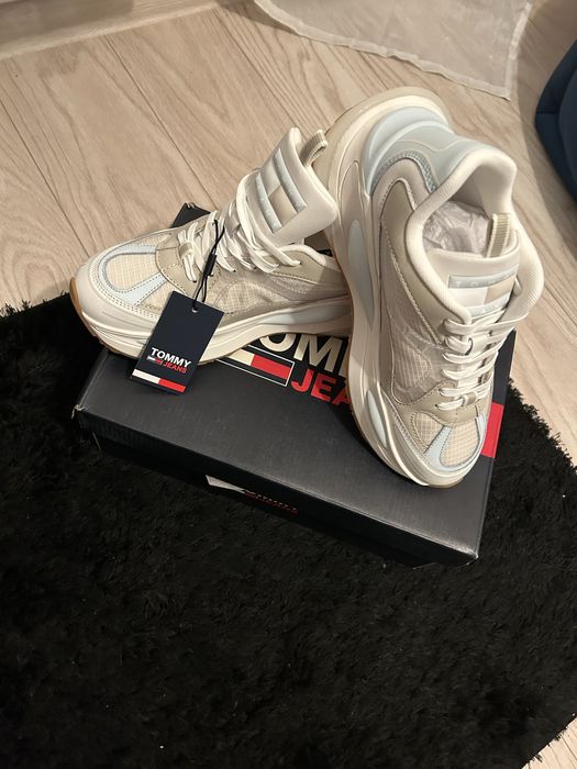 Adidasi Tommy Hilfinger