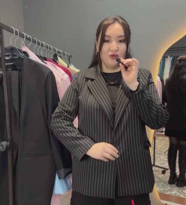 Пиджак на 56-58.