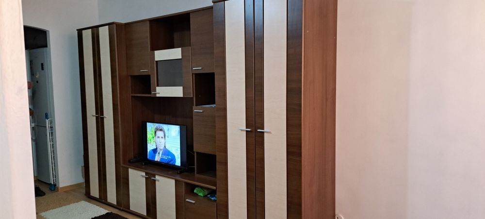 Inchiriez garsoniera zona Materna