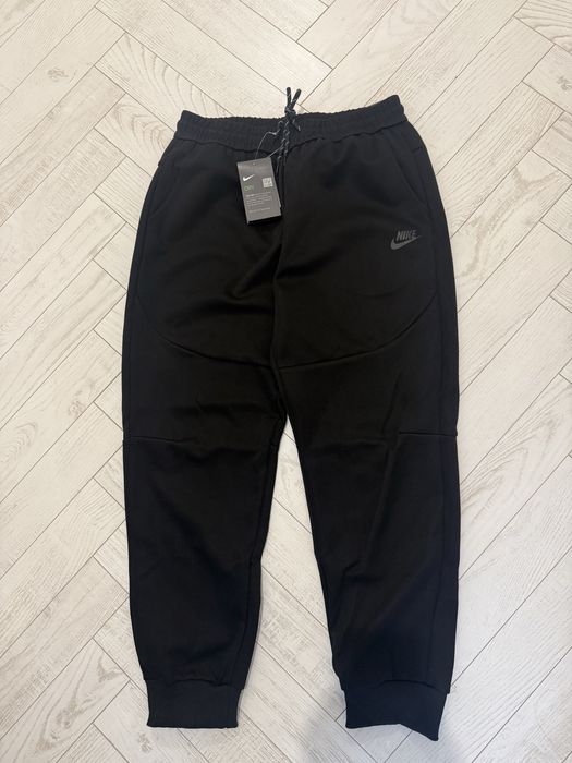 Nike tech fleece full black