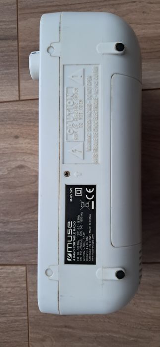 Radio Muse  M-05 SW(4 lungini de undă)