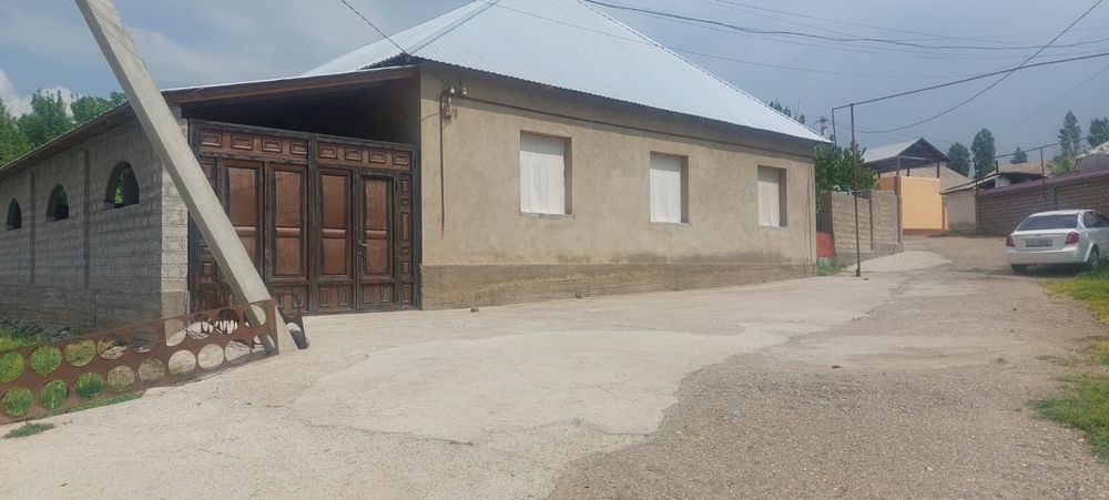 Бостанлык туманида уй сотилади срочна