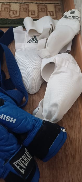 Кимано, перчатки груши,разное для спорта