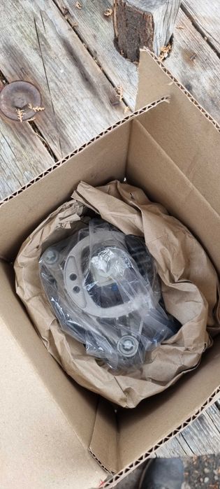 Tампон двигател десен BMW f30 B48