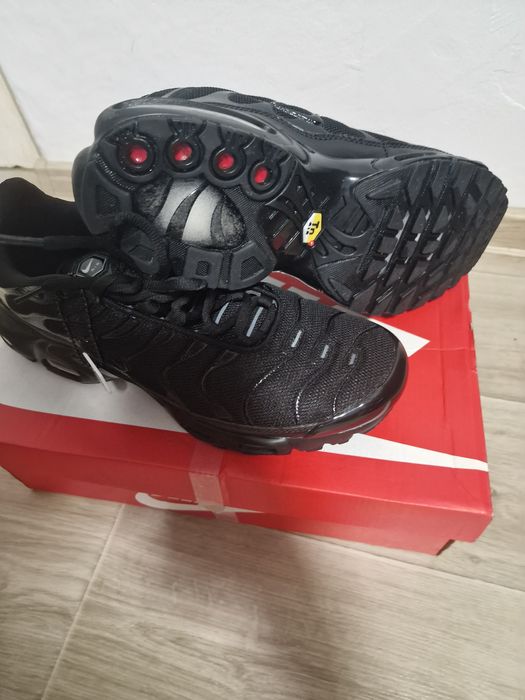 Adidași nike Tn air max