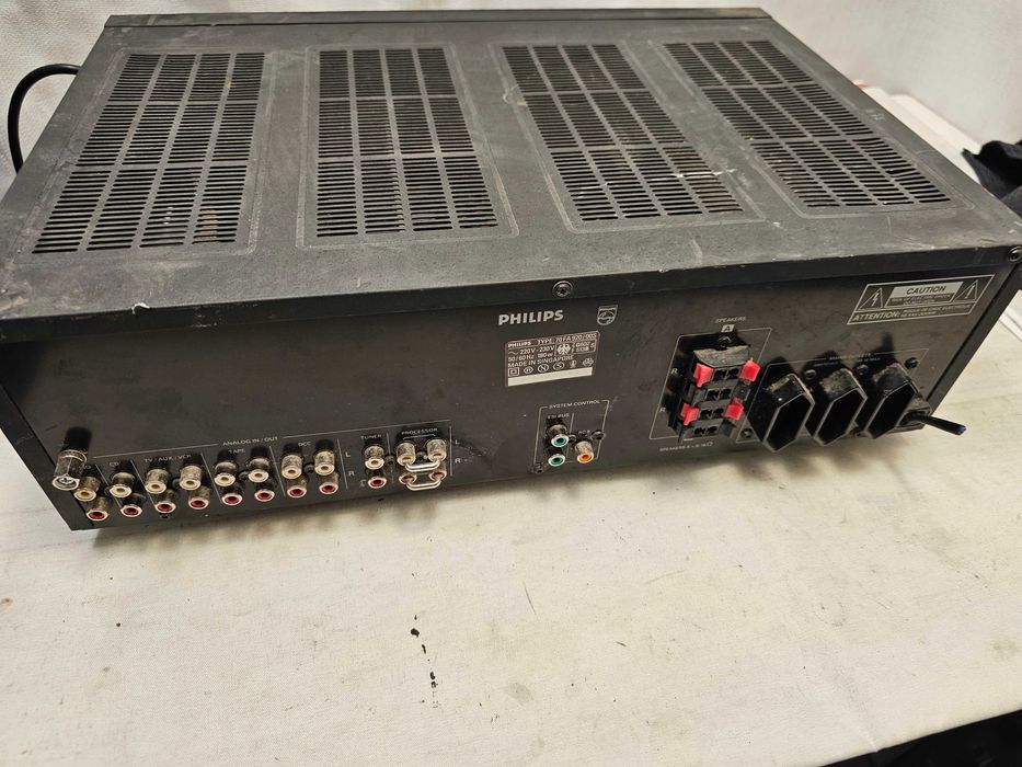Defect Amplificator Stereo Integrat Philips FA 920