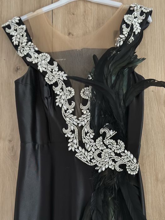 Rochie eleganta cu pene si pietre, mexton 38