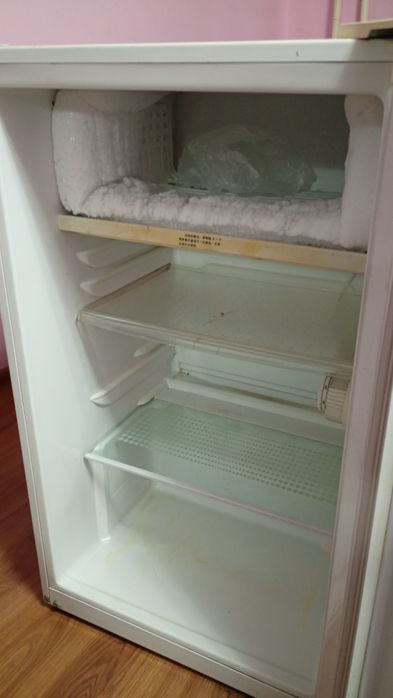 Продам мини-холодильник Haier