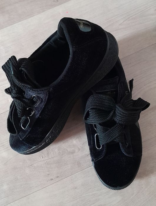 Женский кроссовка 2500 тг