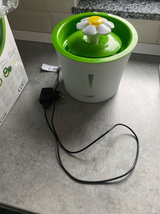 Fantana apă pisici!