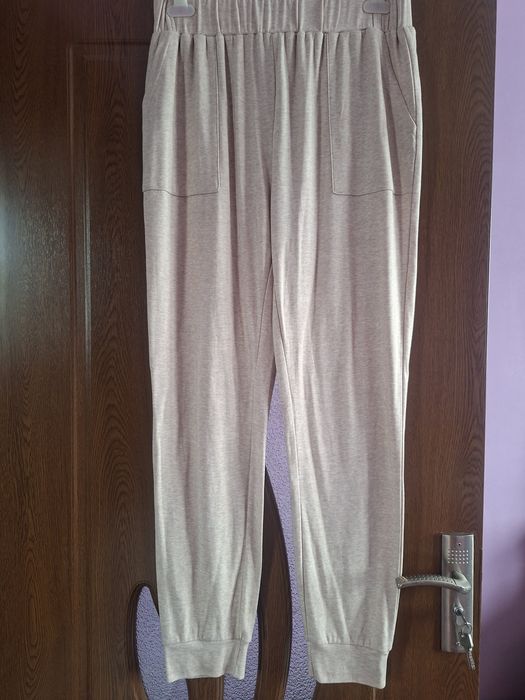 Vând Pantaloni Trening Damă Mărimea XXL Noi