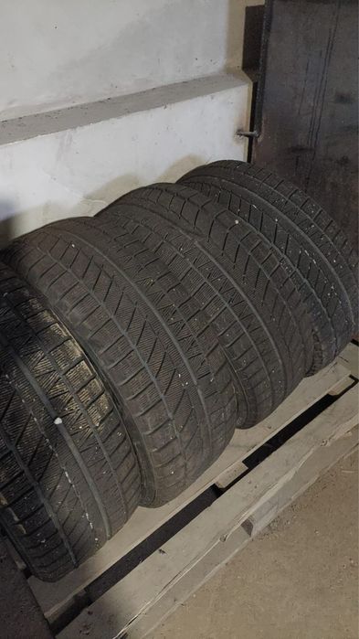 Продам зимние шины новые