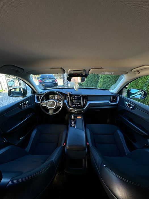 Volvo xc60 2021 facelift.