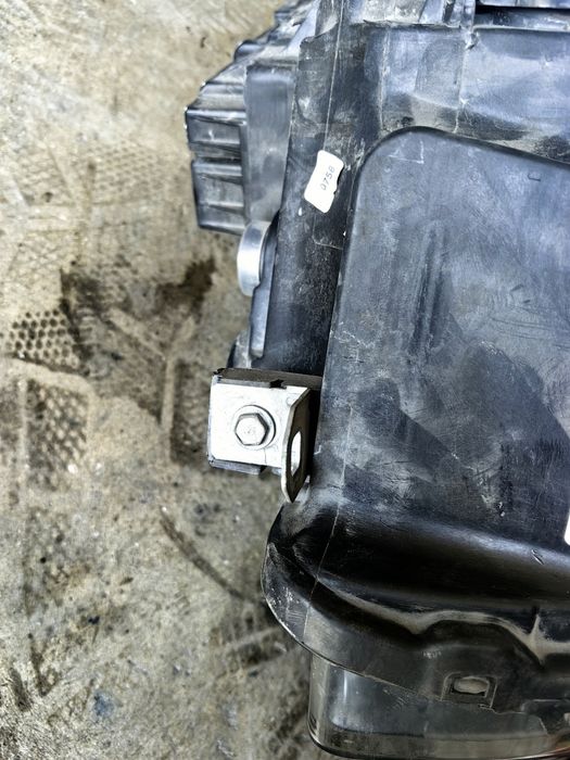 Ляв фар Bmw 1 Ser  Bi-xenon- СЪС ЗАБЕЛЕЖКИ!