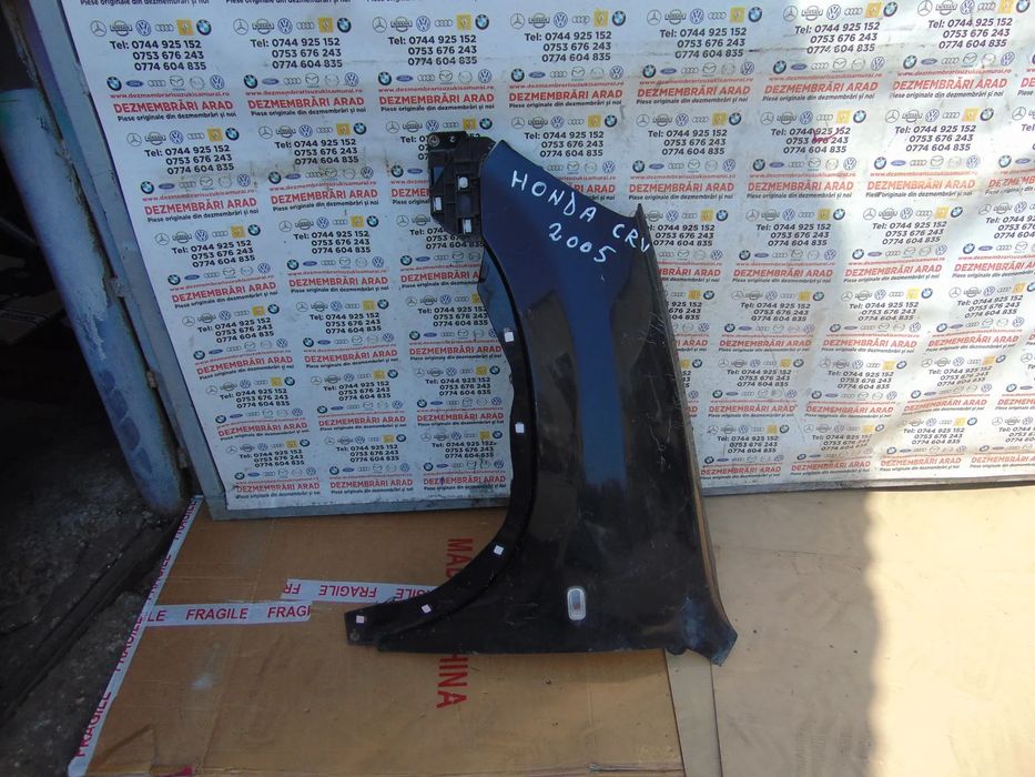 Aripa stanga Honda CRv 2002-2006 dezmembrez Honda CRV 2.2ictdi 4x4