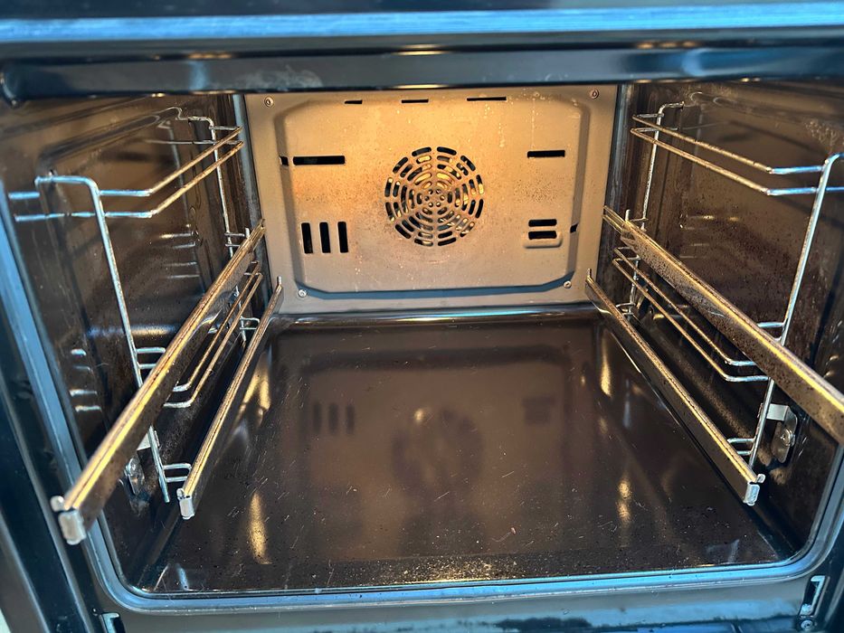 Фурна за вграждане Bosch HBN532E5, 67 л. обем, инокс