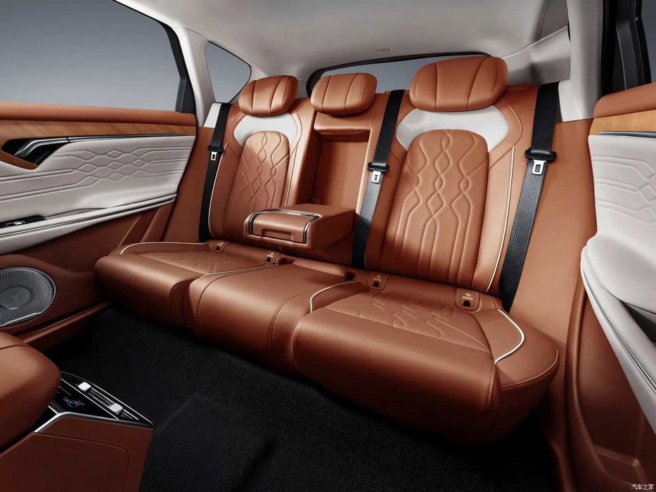 Voyah free hybrid 318km RWD 2025yil 0 probeg
