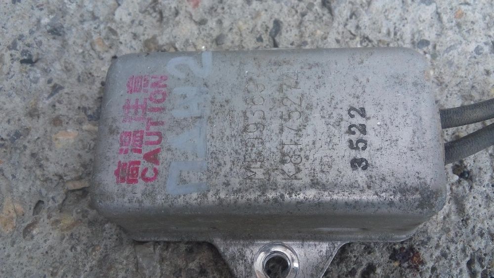 Мицубиши Паджеро/ Padjero 2 компютър/ модул/ табло бушони/ релета