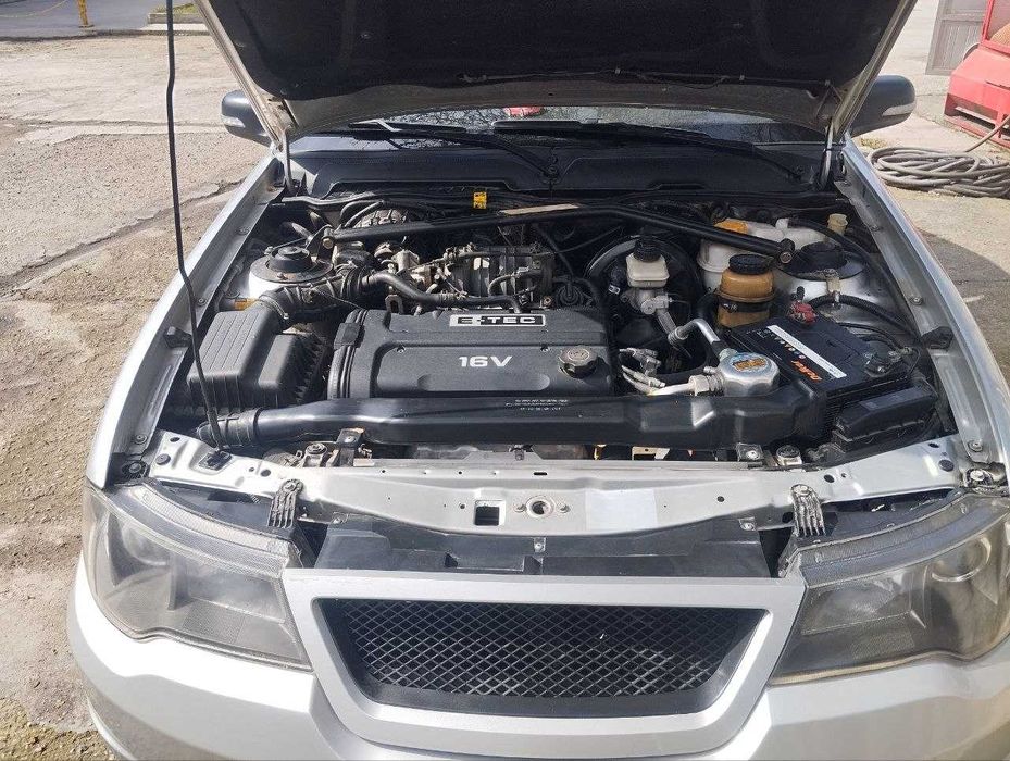 Продаётся NEXIA 2 автомат  2013г