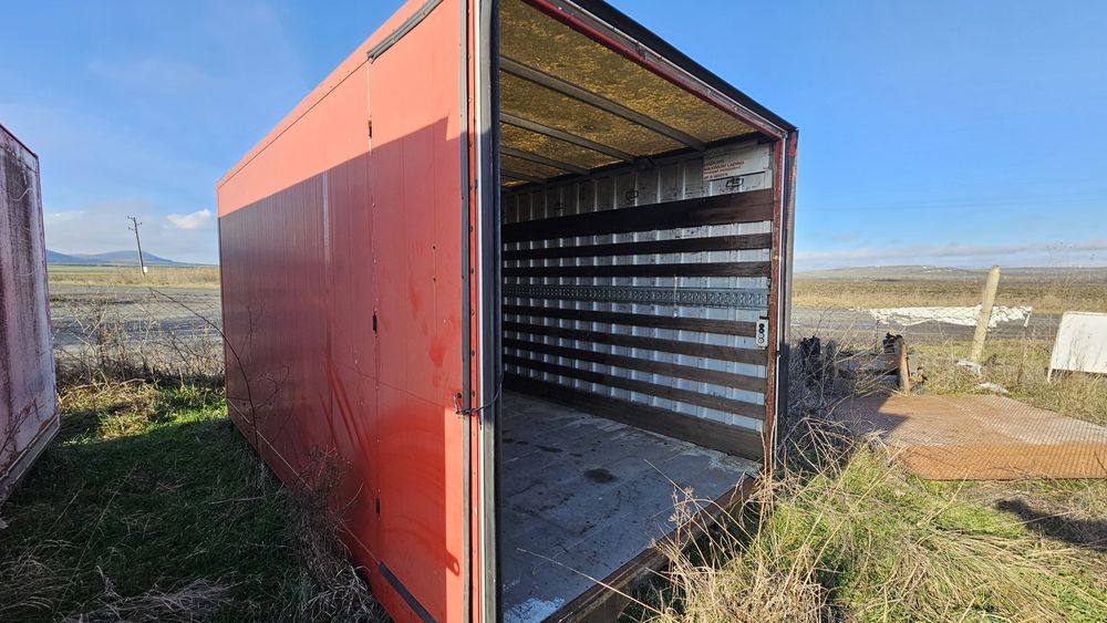 Фургон подходящ за склад